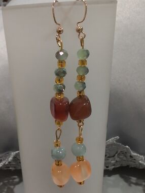 NWOT Handcrafted Gold-Tone Multicolor Glass/Stone beaded Drop Earrings